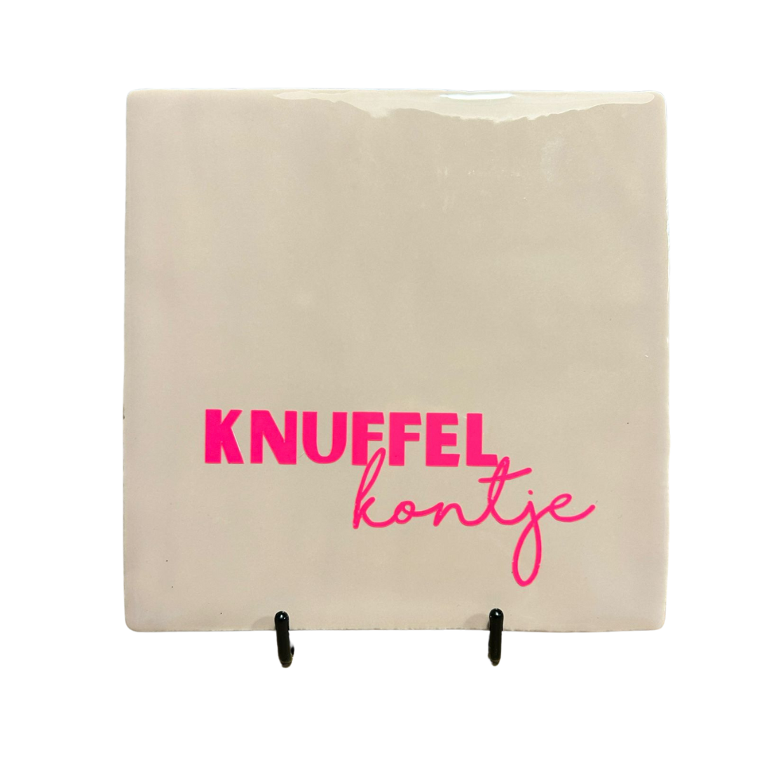 Tegel Knuffelkontje (L)